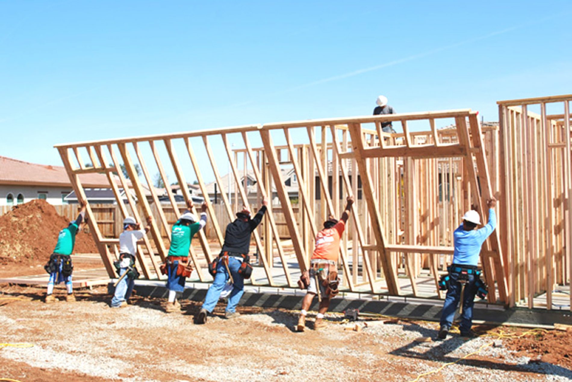 Homebuilder Sentiment Dips in May